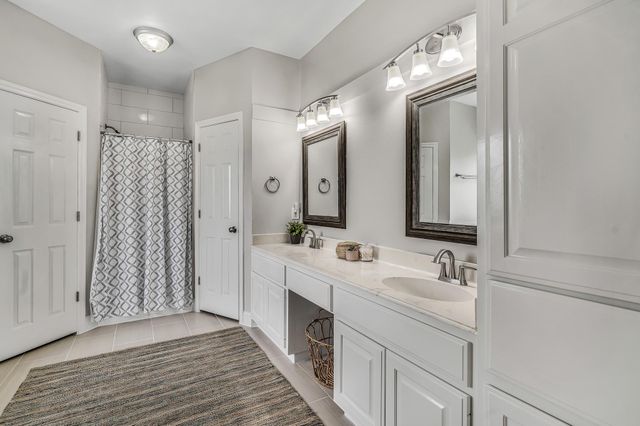 5417 Blue Haven Drive, Willis, TX 77318