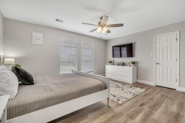 5417 Blue Haven Drive, Willis, TX 77318