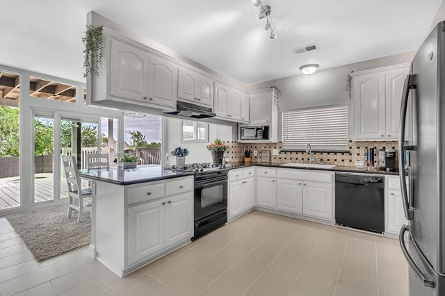 5417 Blue Haven Drive, Willis, TX 77318