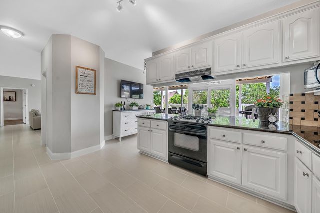 5417 Blue Haven Drive, Willis, TX 77318