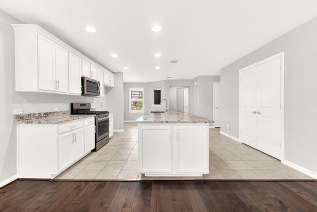 913 Rough Hollow Drive, Mckinney, TX 75071
