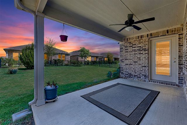 913 Rough Hollow Drive, Mckinney, TX 75071
