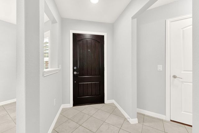913 Rough Hollow Drive, Mckinney, TX 75071