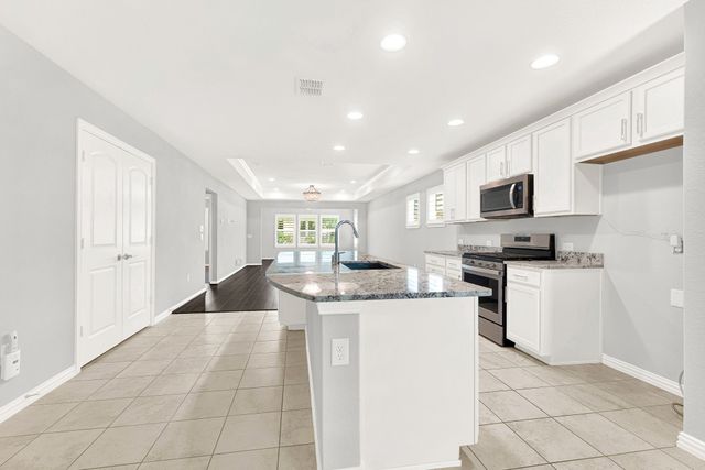 913 Rough Hollow Drive, Mckinney, TX 75071