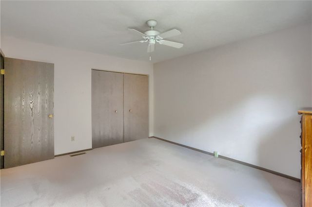 174 Old English Rd, Ross Twp, PA 15237