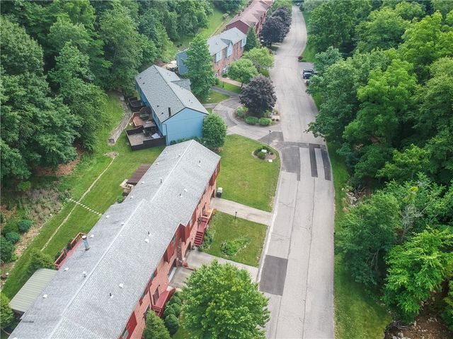 174 Old English Rd, Ross Twp, PA 15237