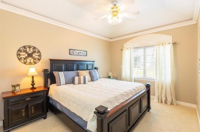 423 Hana Drive, Tiki Island, TX 77554