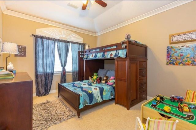 423 Hana Drive, Tiki Island, TX 77554