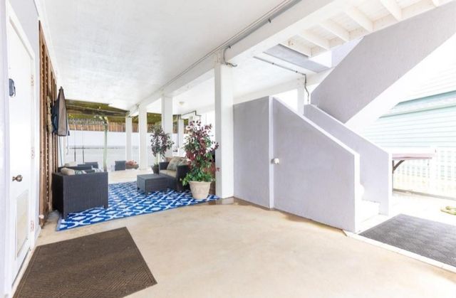 423 Hana Drive, Tiki Island, TX 77554