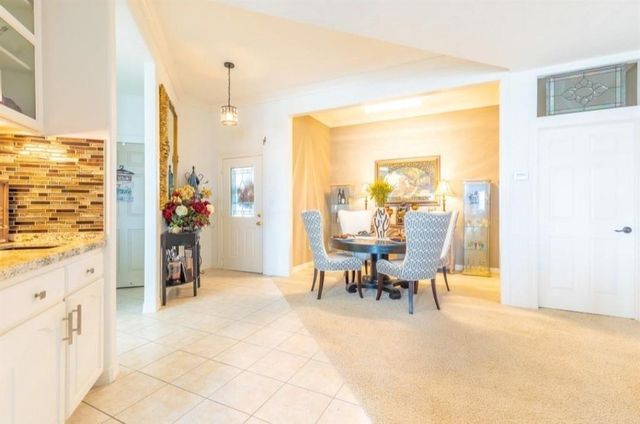 423 Hana Drive, Tiki Island, TX 77554