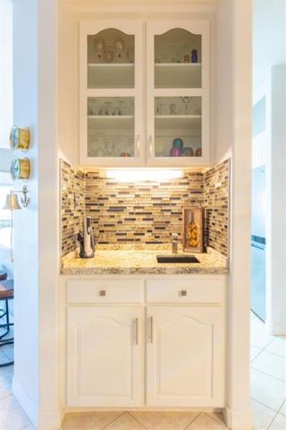 423 Hana Drive, Tiki Island, TX 77554