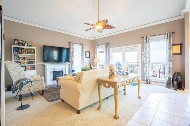 423 Hana Drive, Tiki Island, TX 77554