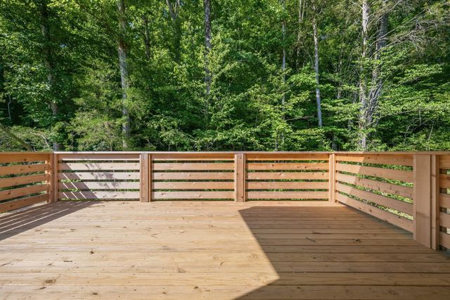1075 Dog Creek Rd, Kingston Springs, TN 37082