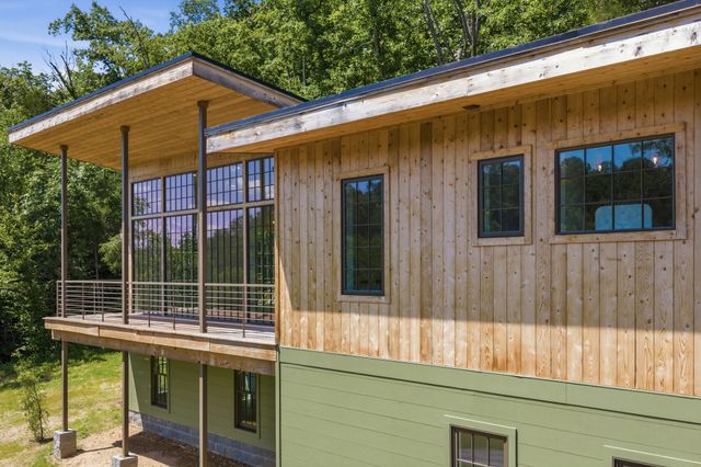 1075 Dog Creek Rd, Kingston Springs, TN 37082