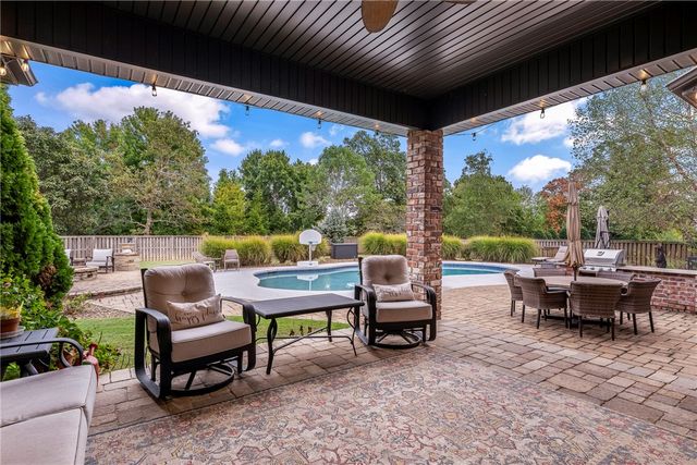 3130 Autumn Lane, Centerton, AR 72719