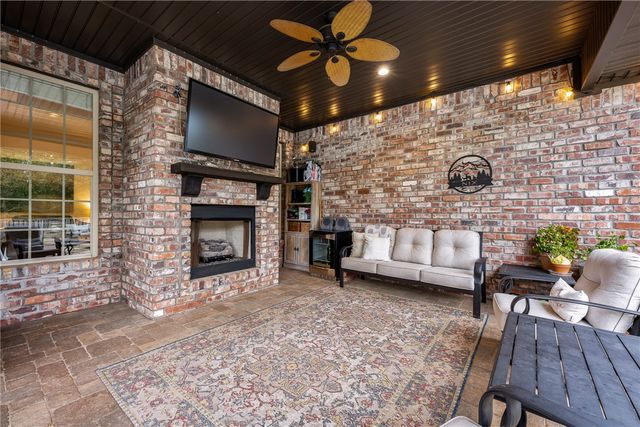 3130 Autumn Lane, Centerton, AR 72719