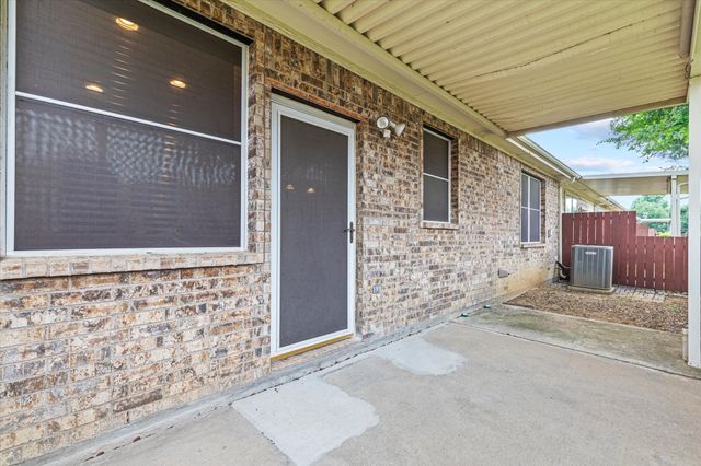 2384 San Jacinto Drive, Lewisville, TX 75067