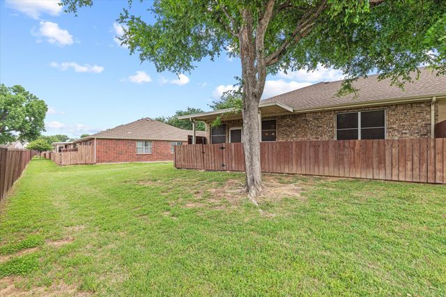 2384 San Jacinto Drive, Lewisville, TX 75067