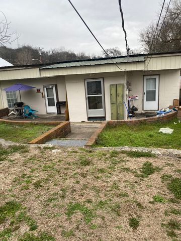 308 W Woodring St, Pulaski, TN 38478