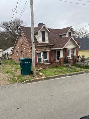 308 W Woodring St, Pulaski, TN 38478
