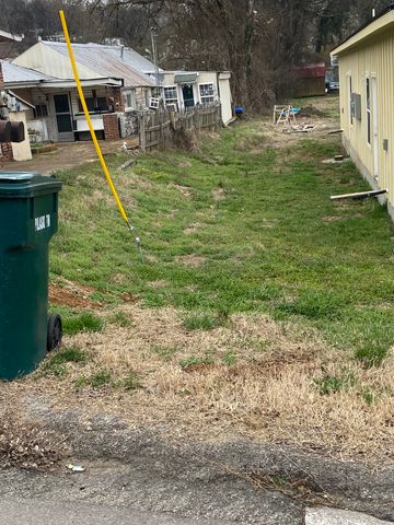 308 W Woodring St, Pulaski, TN 38478