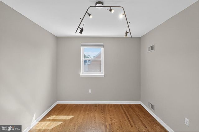 811 BORBECK AVE, Philadelphia, PA 19111