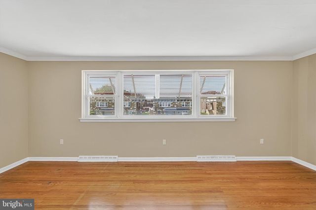 811 BORBECK AVE, Philadelphia, PA 19111