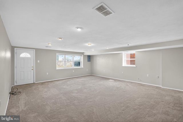 811 BORBECK AVE, Philadelphia, PA 19111