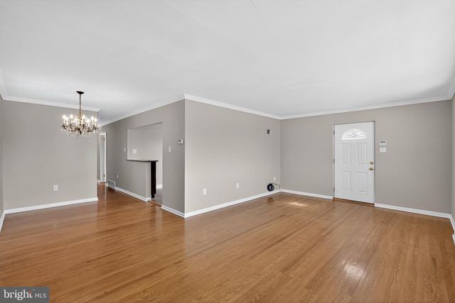 811 BORBECK AVE, Philadelphia, PA 19111