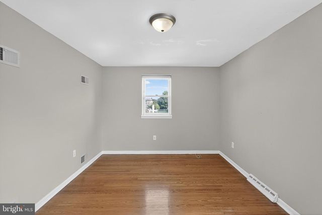 811 BORBECK AVE, Philadelphia, PA 19111