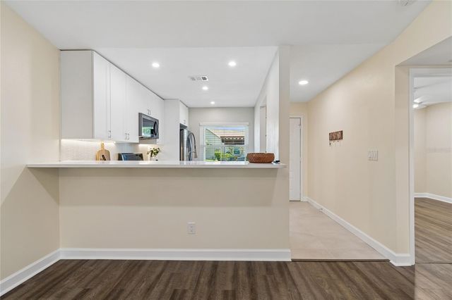 10780 43RD STREET N 707, Clearwater, FL 33762