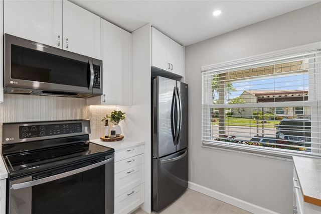 10780 43RD STREET N 707, Clearwater, FL 33762