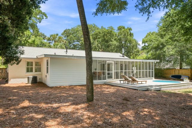 37 32nd Avenue, Isle Of Palms, SC 29451
