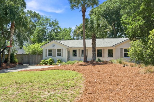 37 32nd Avenue, Isle Of Palms, SC 29451