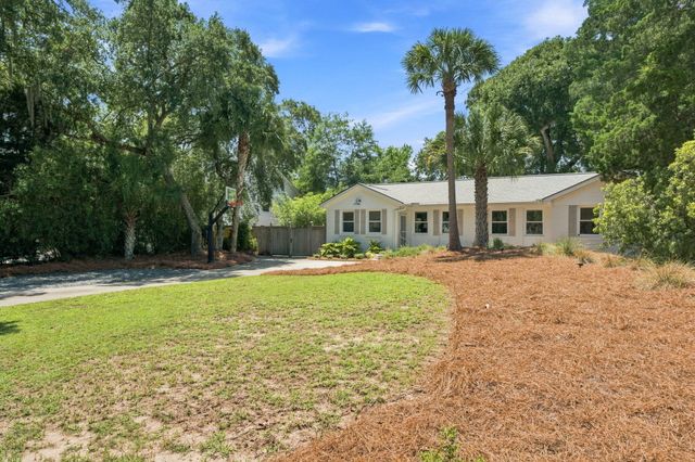 37 32nd Avenue, Isle Of Palms, SC 29451