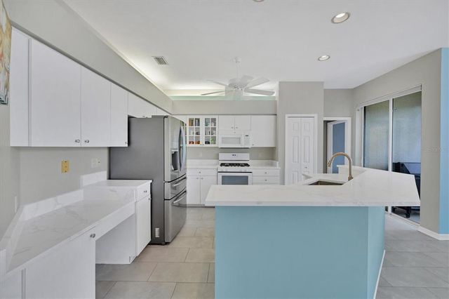 5106 FAR OAK CIRCLE, Sarasota, FL 34238