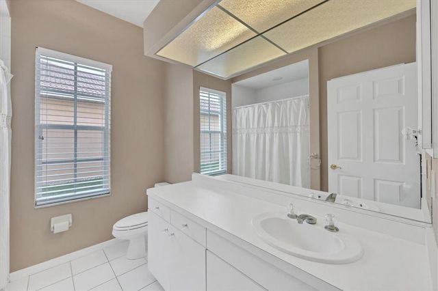 5106 FAR OAK CIRCLE, Sarasota, FL 34238