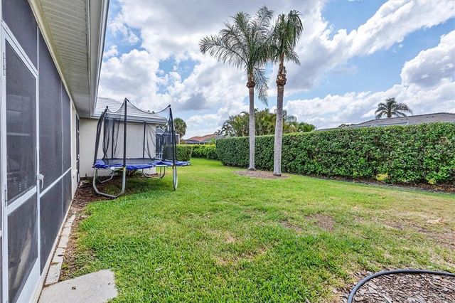 5106 FAR OAK CIRCLE, Sarasota, FL 34238