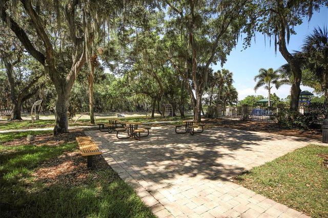 5106 FAR OAK CIRCLE, Sarasota, FL 34238