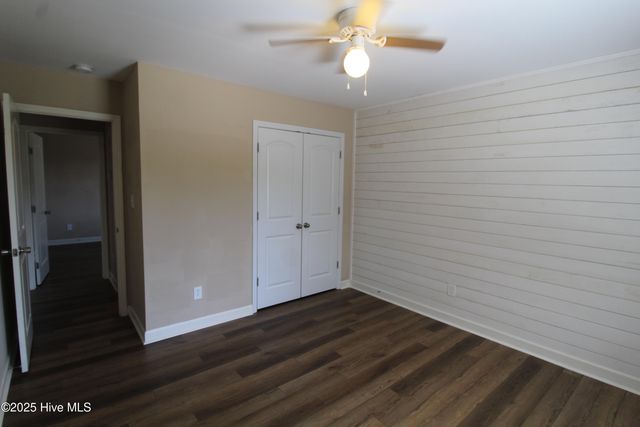 307 Basil Court, Hubert, NC 28539