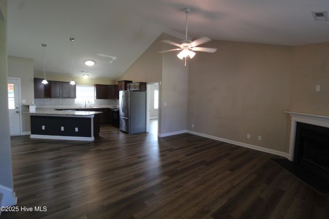 307 Basil Court, Hubert, NC 28539
