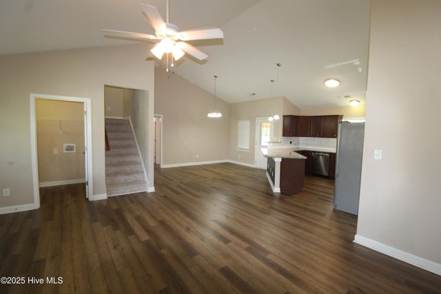 307 Basil Court, Hubert, NC 28539