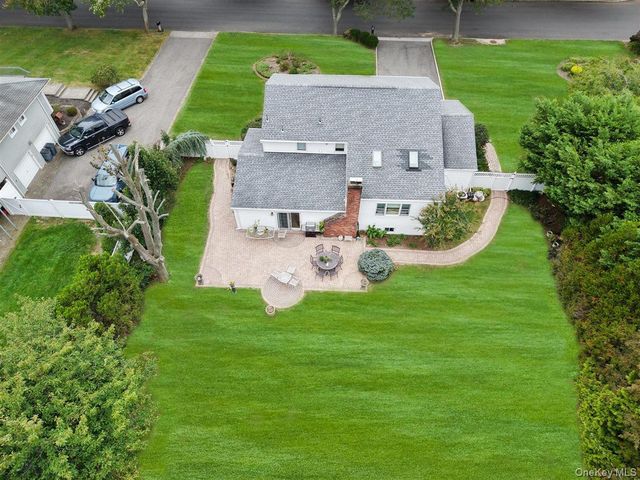 17 Greenvale Drive, East Northport, NY 11731