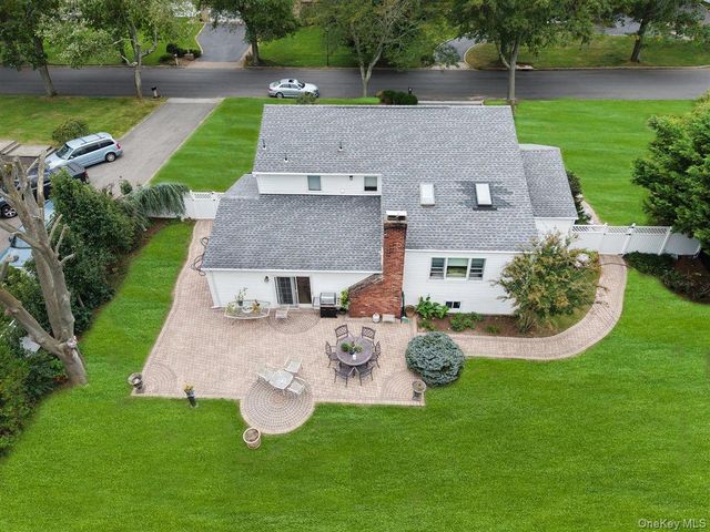 17 Greenvale Drive, East Northport, NY 11731