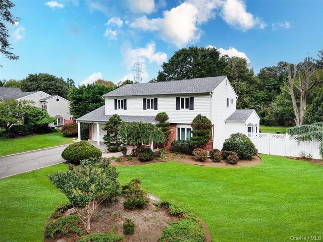 17 Greenvale Drive, East Northport, NY 11731
