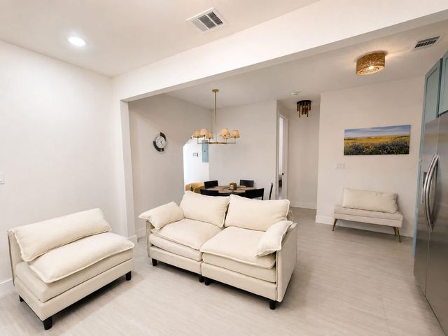 7103 Long Point Road A, Houston, TX 77055