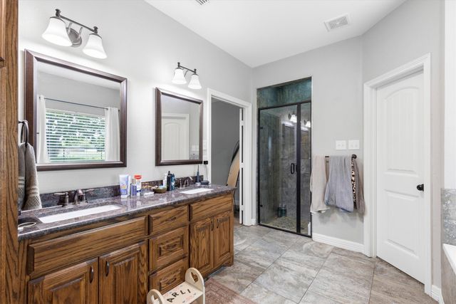 429 Collin Street, Nevada, TX 75173