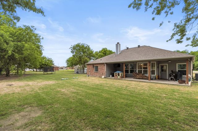 429 Collin Street, Nevada, TX 75173