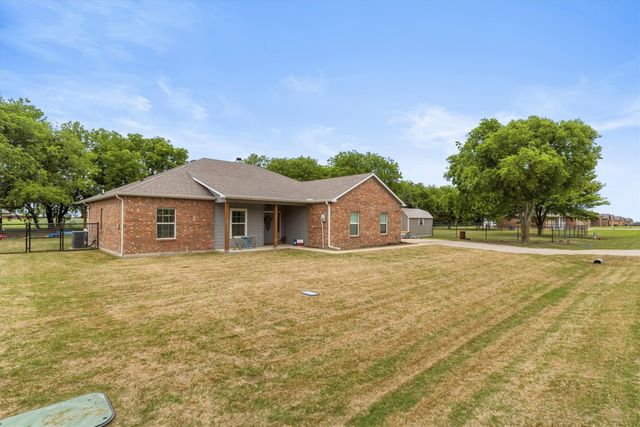 429 Collin Street, Nevada, TX 75173