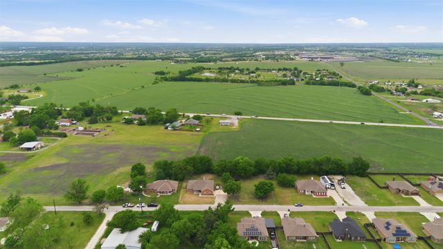 429 Collin Street, Nevada, TX 75173